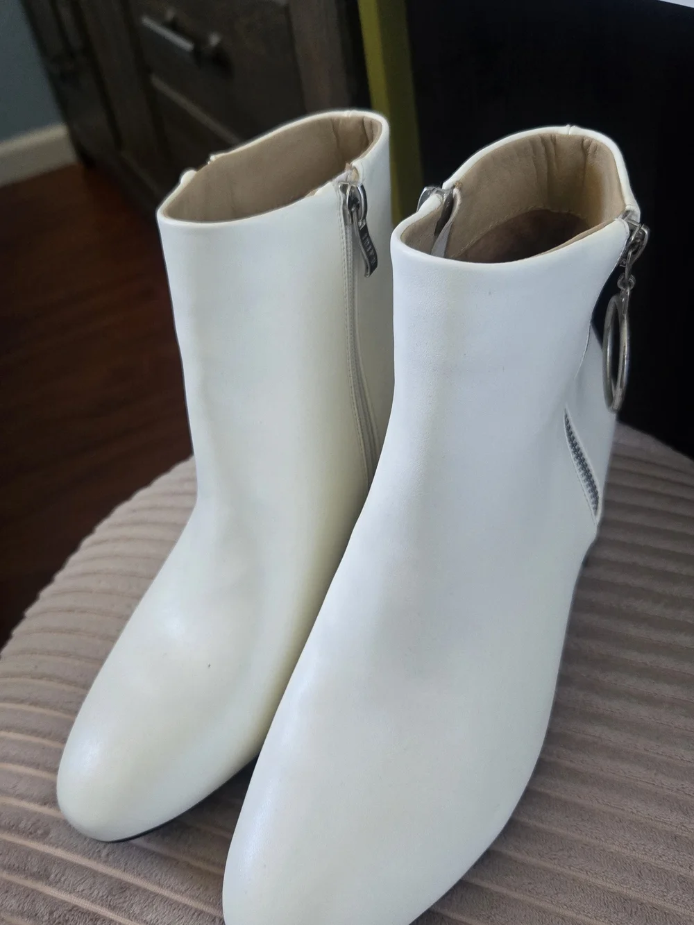 Women's White Ankle Boots with Side Zip
